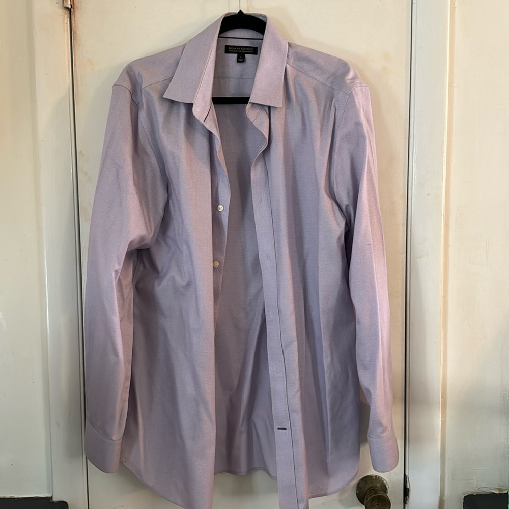 Banana Republic Men’s Lavender Button Down